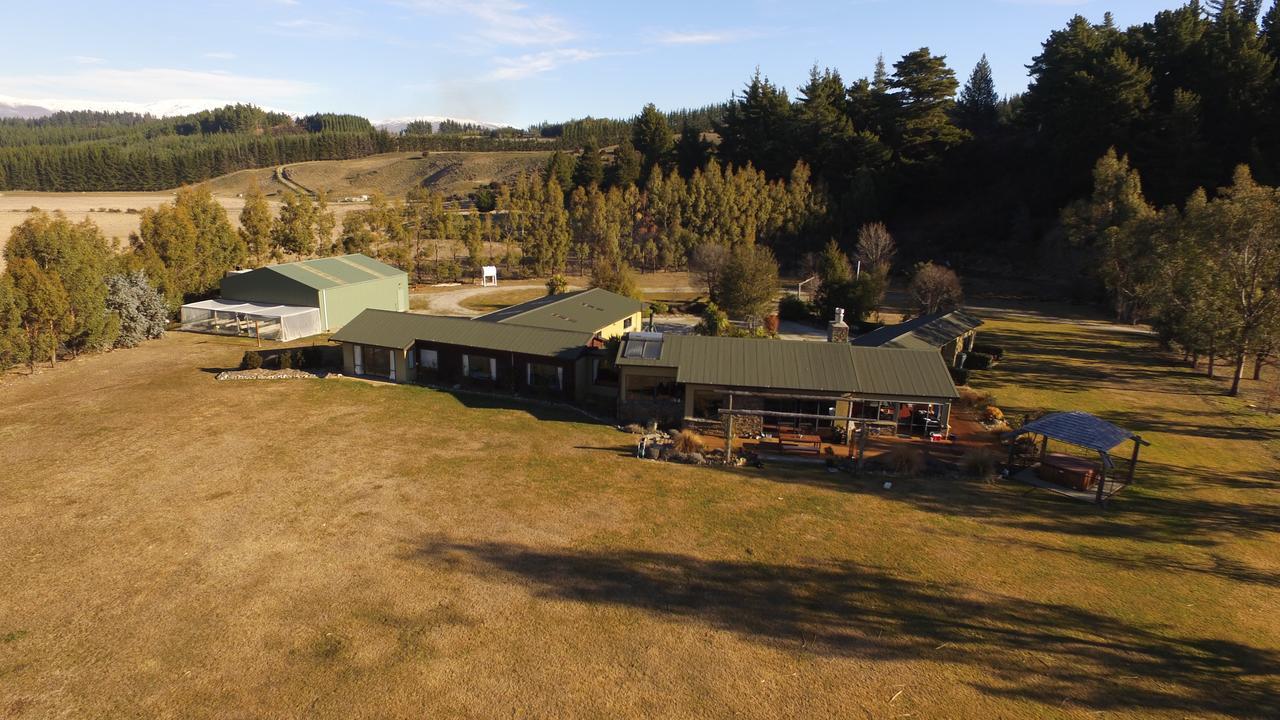 Mt Maude Country Lodge Lake Hawea Extérieur photo